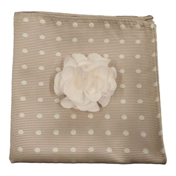 MEN'S ALLURE  POCKET SQUARE WITH CONTRASTING LAPEL FLOWER. - Picture 1 of 4